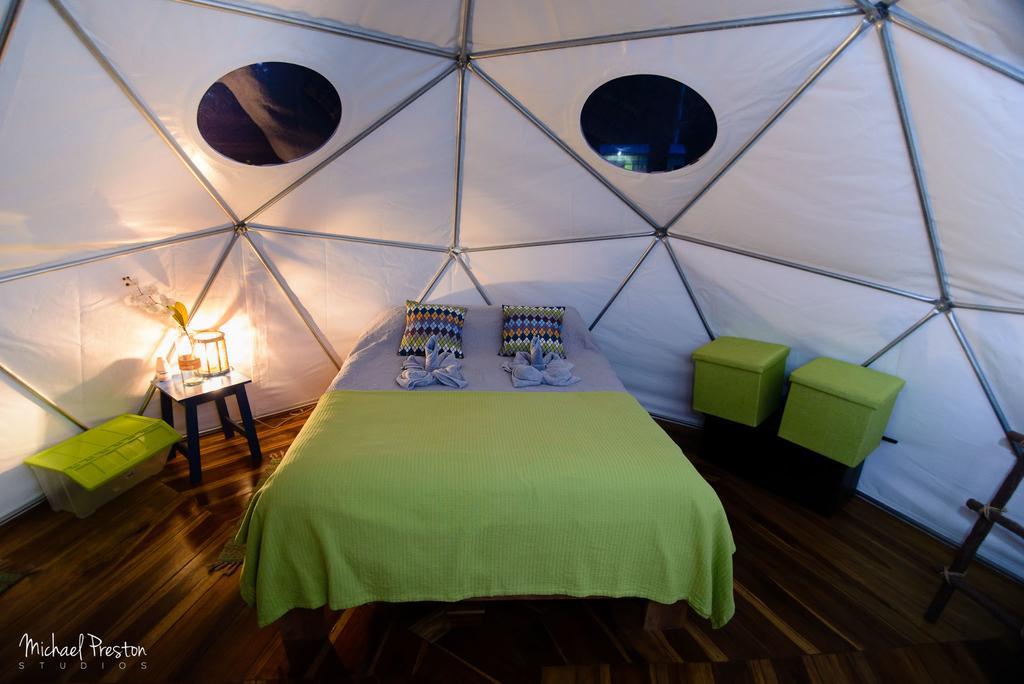 ホテル Faith Glamping Dome Costa Rica マンサニージョ エクステリア 写真