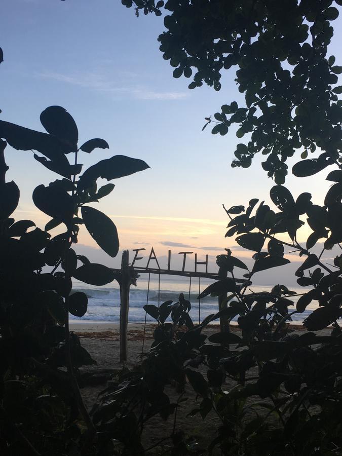 ホテル Faith Glamping Dome Costa Rica マンサニージョ エクステリア 写真